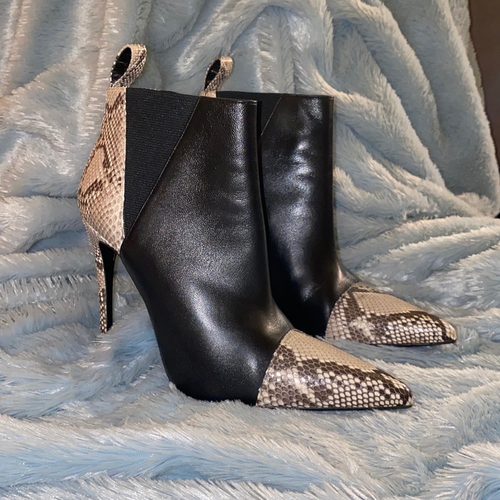 Gucci Black Snakeskin Booties